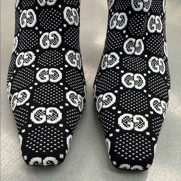 Gucci Black and White Patterned Heeled Boots - Picture 2 of 13